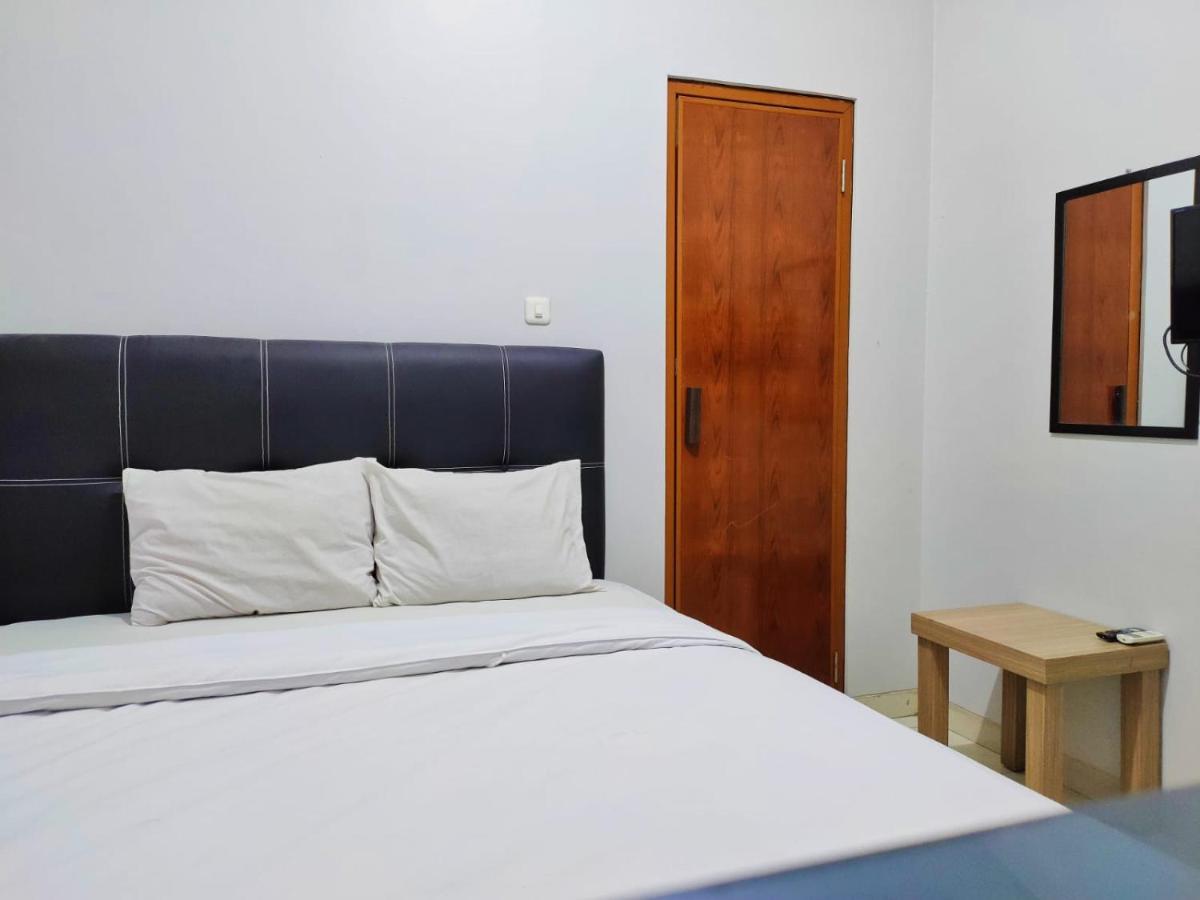 Hotel Syariah Tremigo Guesthouse Cirebon Esterno foto