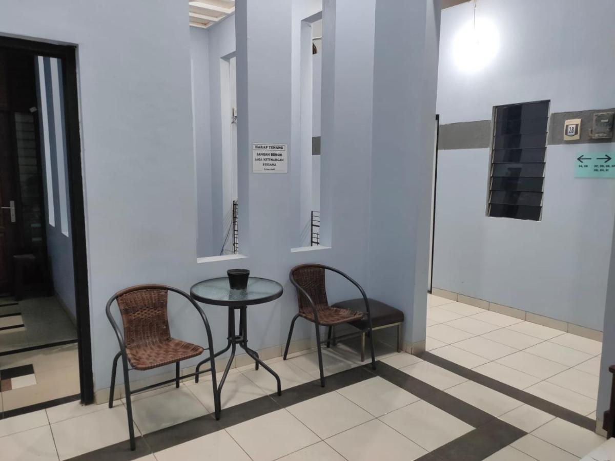 Hotel Syariah Tremigo Guesthouse Cirebon Esterno foto