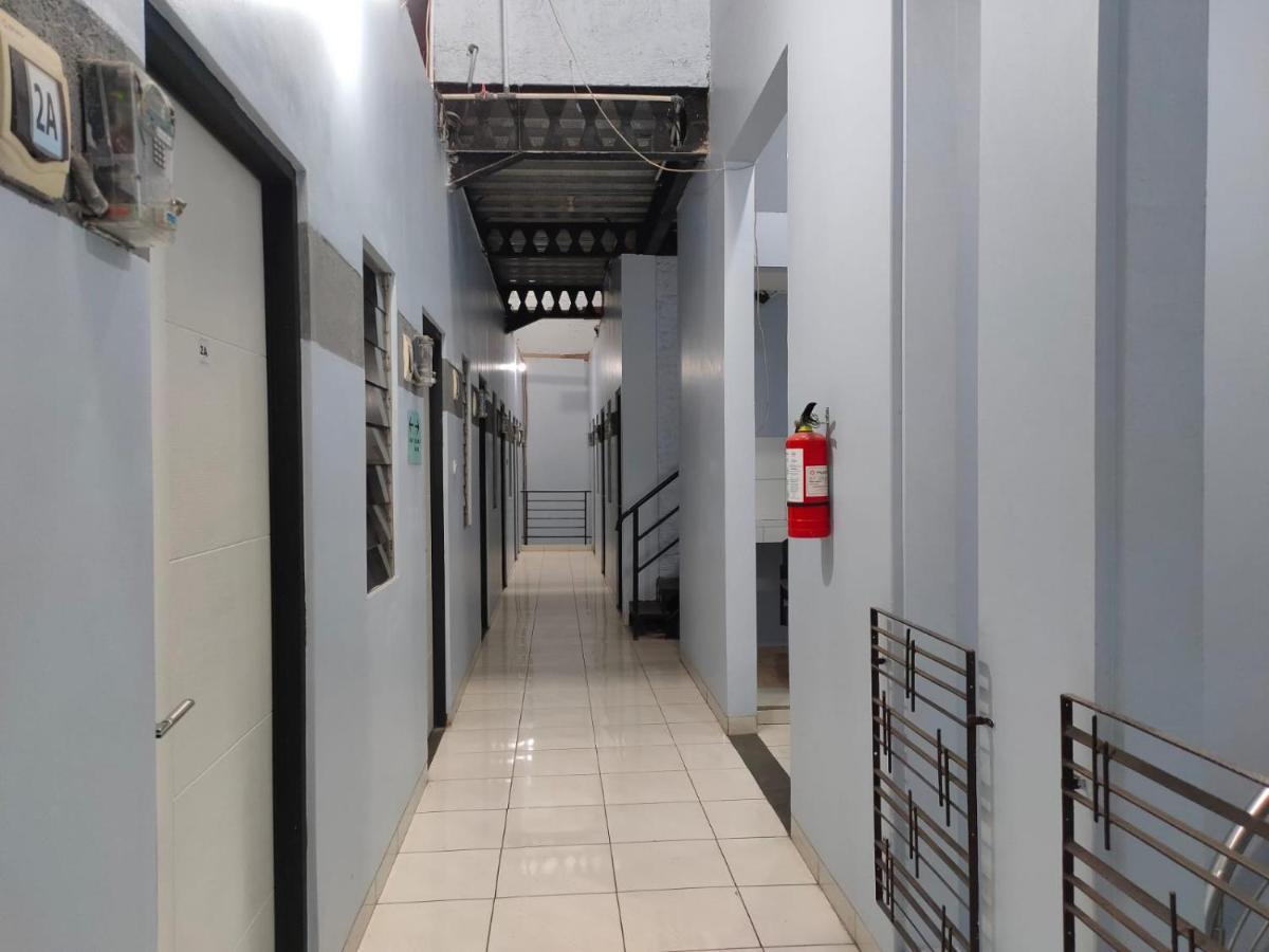 Hotel Syariah Tremigo Guesthouse Cirebon Esterno foto