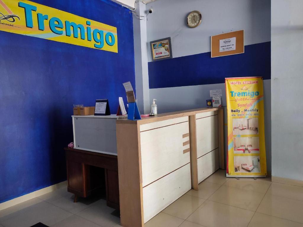 Hotel Syariah Tremigo Guesthouse Cirebon Esterno foto