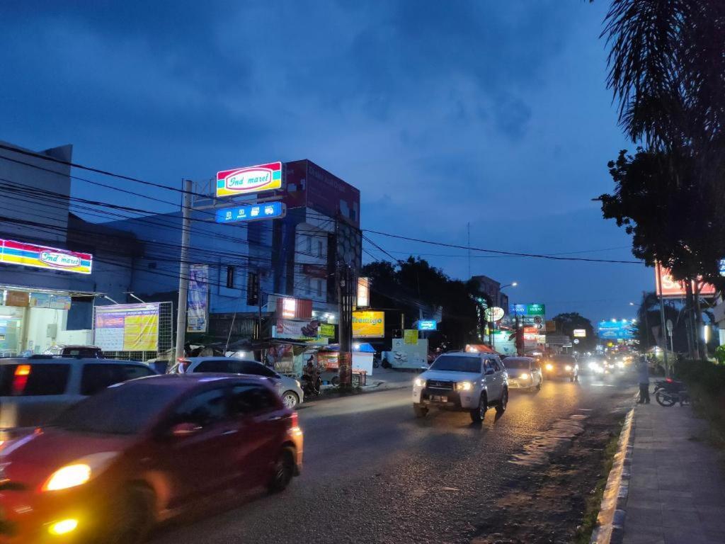 Hotel Syariah Tremigo Guesthouse Cirebon Esterno foto