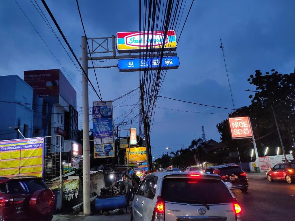 Hotel Syariah Tremigo Guesthouse Cirebon Esterno foto