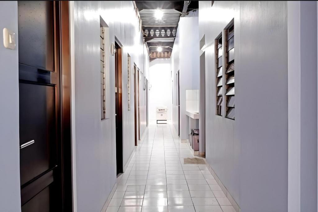 Hotel Syariah Tremigo Guesthouse Cirebon Esterno foto