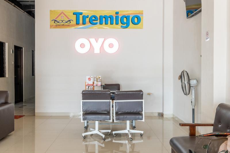 Hotel Syariah Tremigo Guesthouse Cirebon Esterno foto