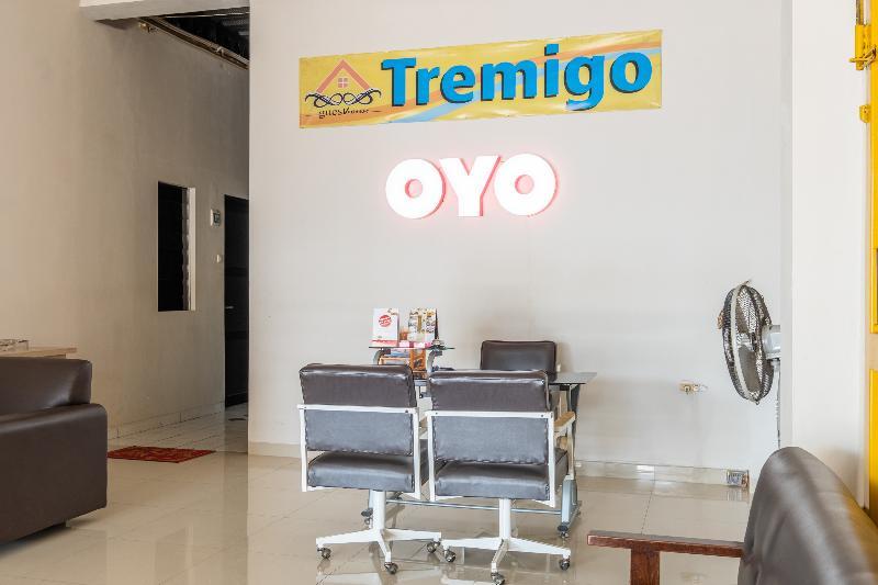 Hotel Syariah Tremigo Guesthouse Cirebon Esterno foto