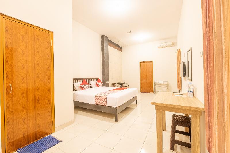 Hotel Syariah Tremigo Guesthouse Cirebon Esterno foto